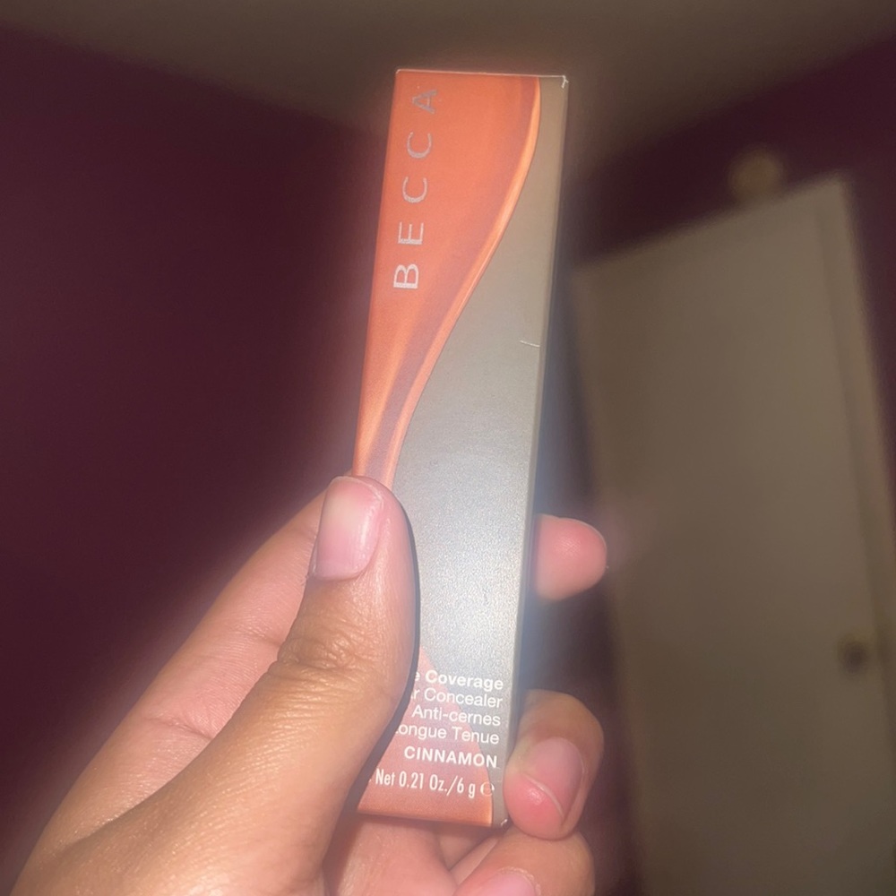 Becca Concealer in Cinnamon DISCONTINUED